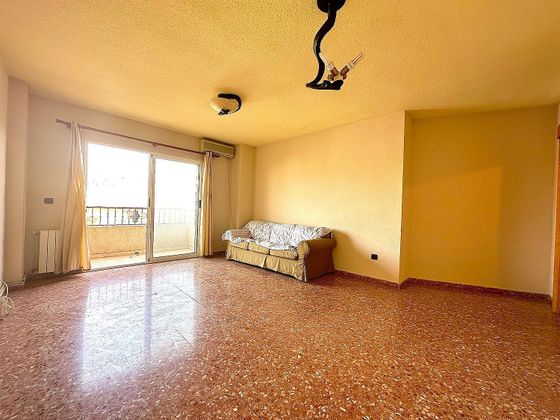 Foto 1 de Venta de piso en Villajoyosa ciudad de 3 habitaciones con terraza