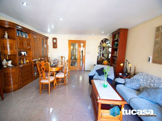 Foto 2 de Pis en venda a calle Hernan Cortés de 5 habitacions amb terrassa i aire acondicionat