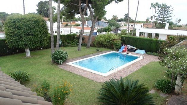Foto 2 de Chalet en venta en El Grao de 8 habitaciones con terraza y piscina