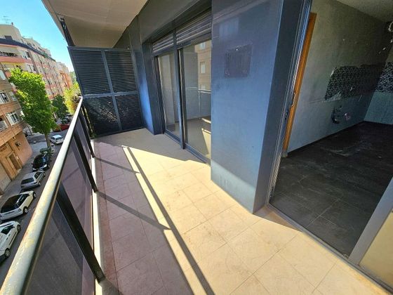 Foto 2 de Pis en venda a Oeste de 3 habitacions amb terrassa i balcó