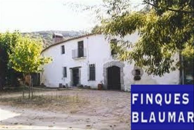 Foto 1 de Chalet en venta en Sant Iscle de Vallalta de 5 habitaciones y 400 m²