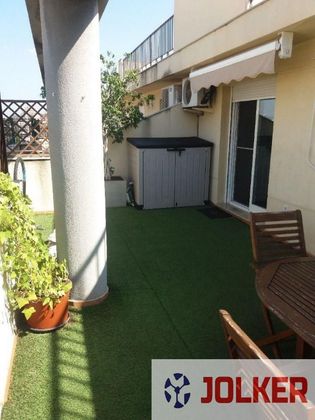 Foto 2 de Ático en venta en Zona Piscinas de 2 habitaciones con terraza y piscina