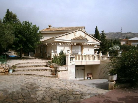 Foto 1 de Casa en venda a Cocentaina de 5 habitacions amb terrassa i piscina