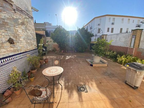 Foto 1 de Chalet en venta en Ciudad Jardín de 5 habitaciones con terraza y garaje