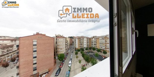 Foto 1 de Venta de piso en Balaguer de 3 habitaciones con balcón y aire acondicionado