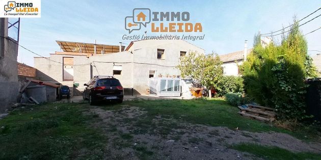 Foto 1 de Casa adosada en venta en Castelldans de 4 habitaciones con terraza y jardín
