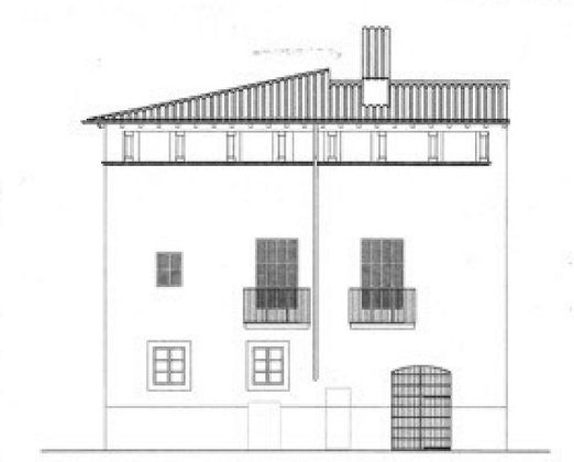 Foto 1 de Edifici en venda a La Seu - Cort - Monti-sión de 650 m²