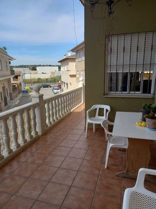 Foto 2 de Chalet en venta en Montroy de 6 habitaciones con terraza y garaje