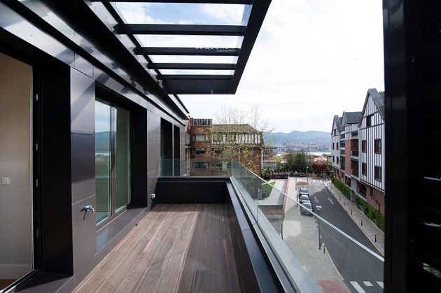 Foto 2 de Pis en venda a Neguri de 2 habitacions amb terrassa i piscina