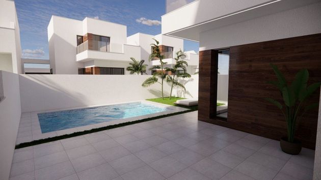 Foto 2 de Xalet en venda a San Fulgencio de 3 habitacions amb terrassa i piscina