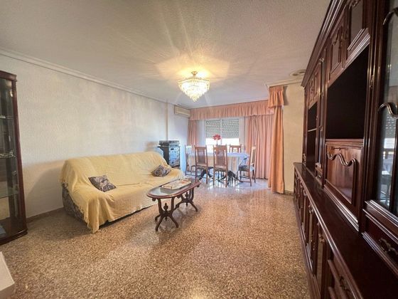 Foto 1 de Alquiler de piso en Altabix de 3 habitaciones con muebles y balcón