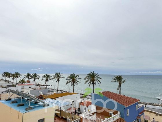 Foto 1 de Pis en venda a Caleta de Vélez de 10 habitacions amb terrassa i balcó
