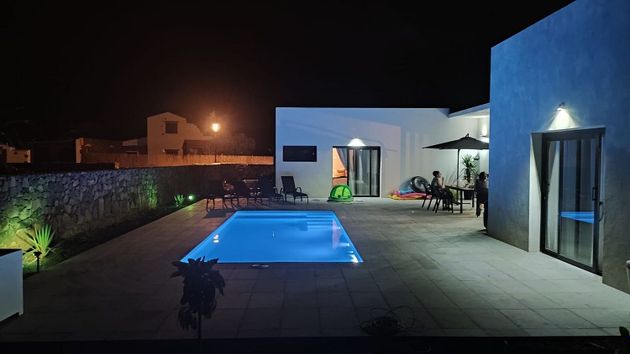 Foto 1 de Venta de chalet en calle San Antonio de 3 habitaciones con terraza y piscina