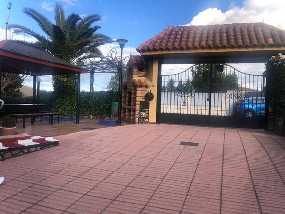 Foto 2 de Chalet en venta en Viso de San Juan (El) de 8 habitaciones con terraza y piscina