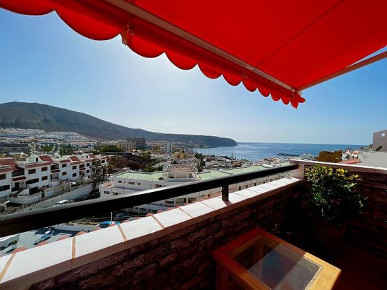 Foto 2 de Pis en venda a Los Cristianos - Playa de las Américas de 3 habitacions amb terrassa i piscina