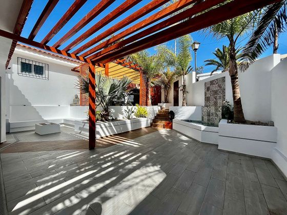 Foto 1 de Xalet en venda a Buzanda - Cabo Blanco - Valle San Lorenzo de 5 habitacions amb terrassa i piscina
