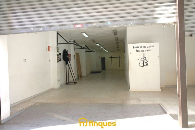 Foto 2 de Alquiler de local en calle Jacinto Benavente de 232 m²