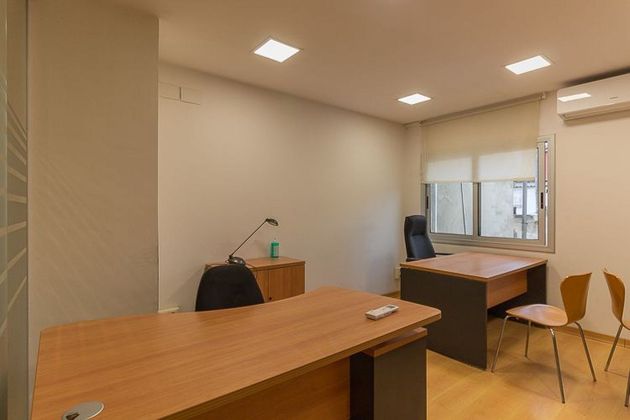 Foto 2 de Oficina en alquiler en plaza De la Vila con aire acondicionado y calefacción