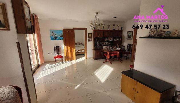 Foto 1 de Xalet en venda a Águilas ciudad de 7 habitacions amb terrassa i garatge
