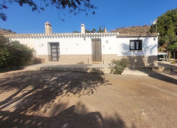 Foto 1 de Casa rural en venda a Águilas ciudad de 2 habitacions amb terrassa i garatge