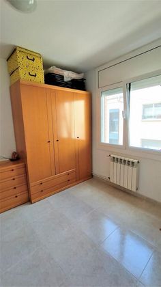 Foto 2 de Pis en venda a calle De Monturiol de 4 habitacions amb garatge i balcó