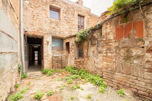 Foto 1 de Casa en venta en calle De la Font Vella de 4 habitaciones con terraza y jardín
