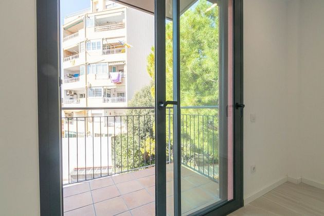 Foto 1 de Pis en venda a calle De Joaquín Costa de 2 habitacions amb terrassa i aire acondicionat