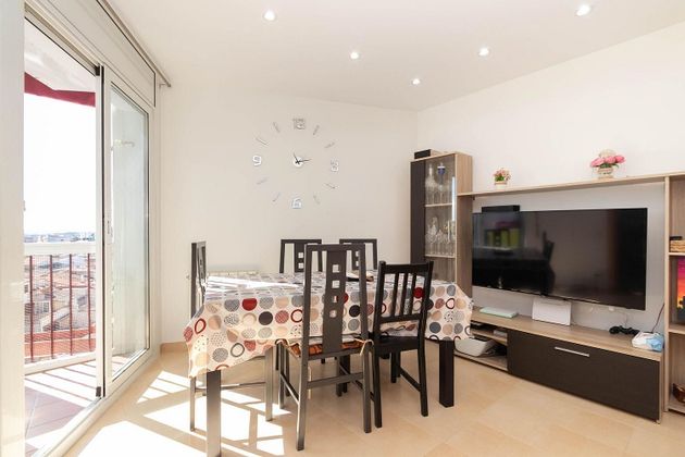 Foto 2 de Àtic en venda a calle De Prim de 2 habitacions amb terrassa i aire acondicionat