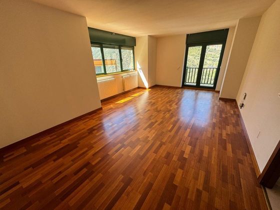 Foto 1 de Alquiler de piso en Sant Julià de Lòria de 4 habitaciones con garaje y calefacción