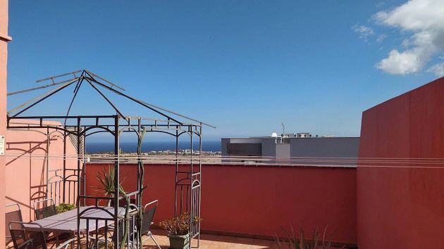 Foto 2 de Venta de dúplex en Las Chafiras de 2 habitaciones con terraza y garaje