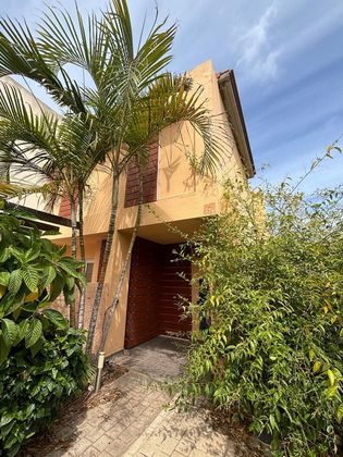 Foto 1 de Casa en venda a avenida Los Pesqueros de 4 habitacions amb terrassa i piscina