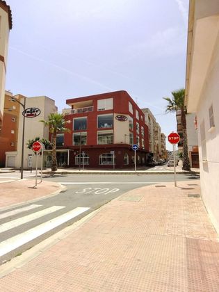 Foto 2 de Edifici en venda a avenida La Plana amb ascensor