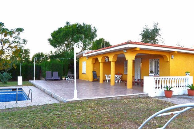 Foto 2 de Casa en venda a Avda. Alemania - Italia de 4 habitacions amb terrassa i piscina