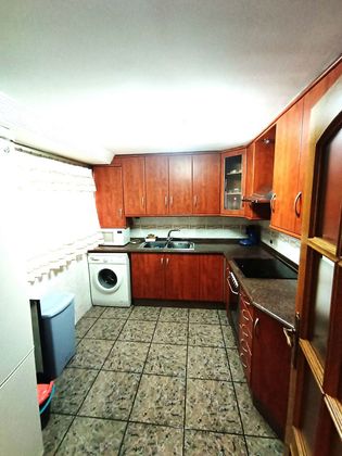 Foto 2 de Venta de piso en El Pilar de 4 habitaciones con aire acondicionado y calefacción
