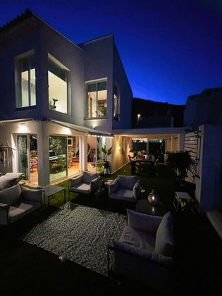 Foto 2 de Casa en venda a calle Guacimara de 3 habitacions amb terrassa i piscina