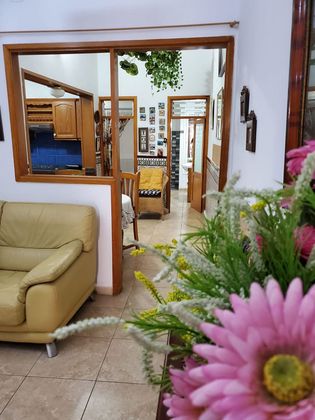 Foto 1 de Casa en venda a calle Las Guayanas de 4 habitacions amb terrassa i garatge
