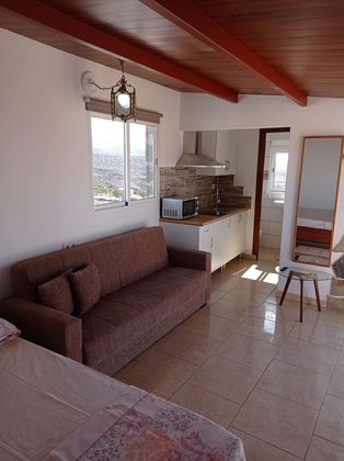 Foto 2 de Ático en alquiler en calle Felo Monzon con terraza y muebles