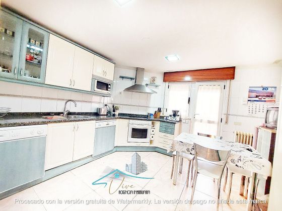 Foto 2 de Casa adossada en venda a Villamayor de 4 habitacions amb terrassa i garatge