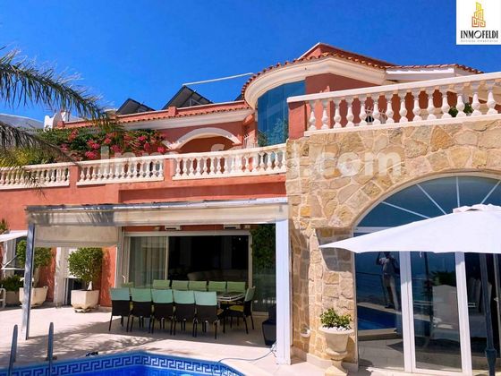 Foto 2 de Xalet en venda a avenida Bulgaria de 5 habitacions amb terrassa i piscina