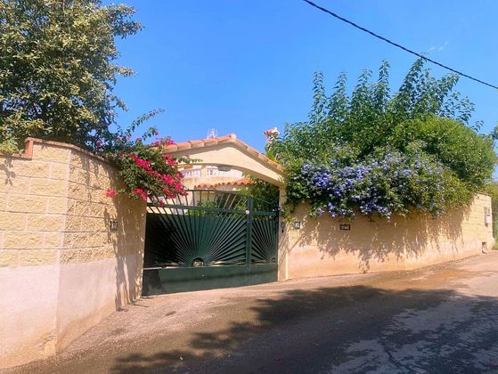 Foto 2 de Xalet en venda a calle Corral del Petiquillo de 4 habitacions amb terrassa i jardí