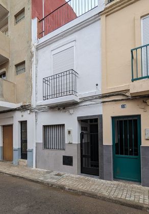 Foto 2 de Casa en venda a calle Constitució de 2 habitacions amb terrassa i balcó