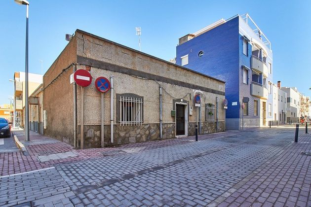 Foto 1 de Chalet en venta en Almerimar - Balerma - San Agustín - Costa de Ejido de 3 habitaciones con terraza