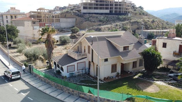 Foto 2 de Chalet en venta en Olula del Río de 3 habitaciones con terraza y jardín