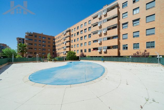 Foto 1 de Venta de piso en Primera Fase - Nuevo Tres Cantos de 3 habitaciones con piscina y garaje