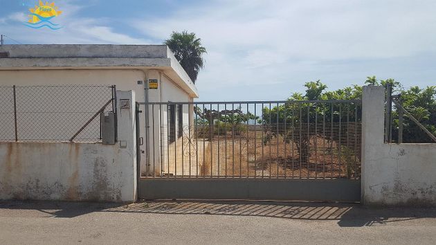 Foto 2 de Casa rural en venta en Zona Papa Luna - Platja del Gurugú de 4 habitaciones con terraza y garaje