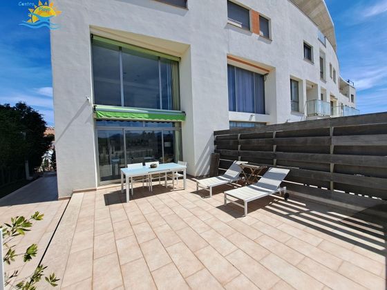 Foto 2 de Venta de piso en Oliva Nova de 3 habitaciones con terraza y piscina