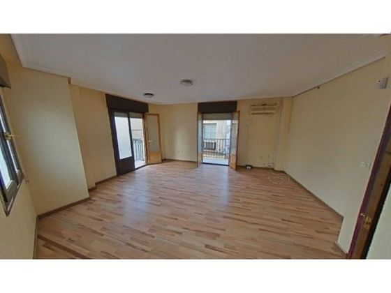 Foto 1 de Piso en venta en calle De Ramón Sijé de 2 habitaciones con ascensor