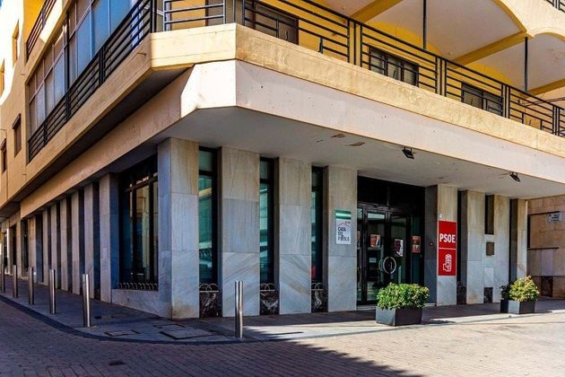 Foto 2 de Edifici en venda a calle Estación de 1420 m²