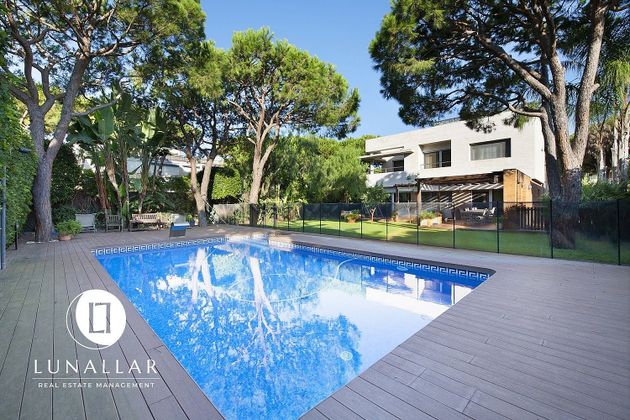 Foto 1 de Xalet en venda a Gavà Mar de 6 habitacions amb terrassa i piscina