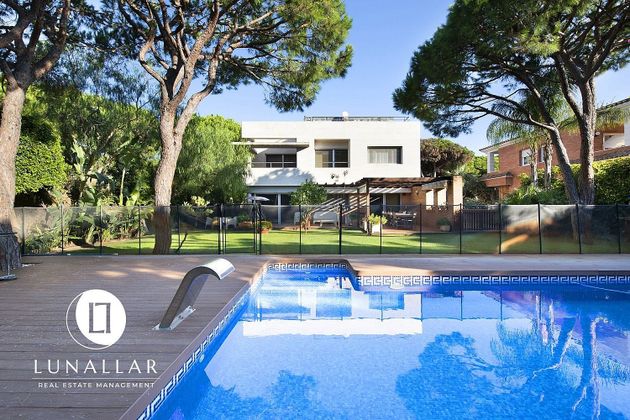 Foto 2 de Xalet en venda a Gavà Mar de 6 habitacions amb terrassa i piscina